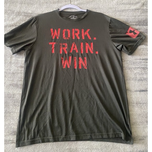 Under Armour Shirt Mens Medium Loose Fit Heat Gear Work Train Win Green Active - Picture 1 of 4
